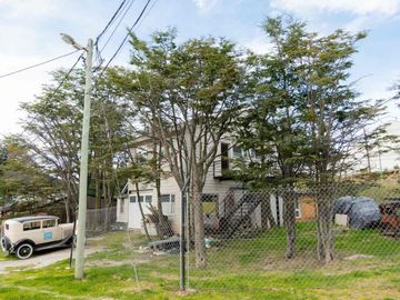 VENTA CASA + 3 DEPARTAMENTOS ORIENTADO A RENTA