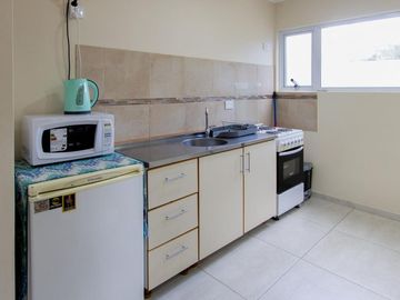 VENTA CASA + 3 DEPARTAMENTOS ORIENTADO A RENTA