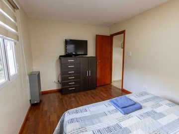 VENTA CASA + 3 DEPARTAMENTOS ORIENTADO A RENTA