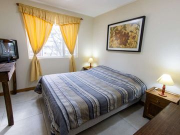 VENTA CASA + 3 DEPARTAMENTOS ORIENTADO A RENTA