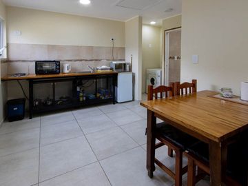 VENTA CASA + 3 DEPARTAMENTOS ORIENTADO A RENTA