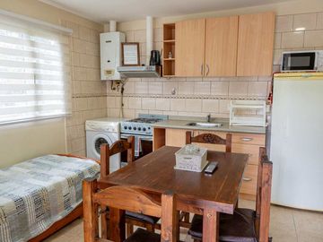VENTA CASA + 3 DEPARTAMENTOS ORIENTADO A RENTA