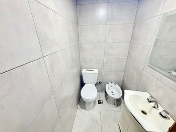 ALQUILER GALPON CON OFICINAS VILLA TESEI