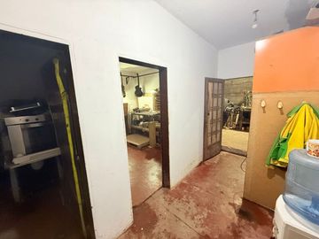 VENTA GALPON EN VILLA TESEI
