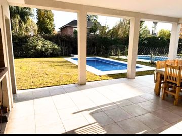 VENTA CASA 4 AMBIENTES COUNTRY BANCO PCIA MORENO