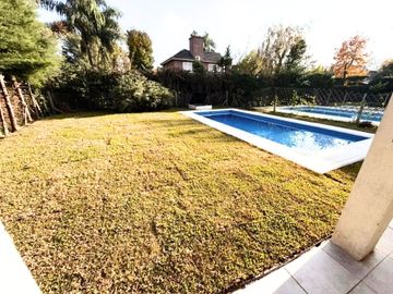 VENTA CASA 4 AMBIENTES COUNTRY BANCO PCIA MORENO