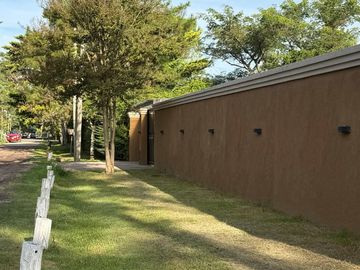 VENTA CASA QUINTA 4 AMB FCO ALVAREZ ACEPTA PERMUTA