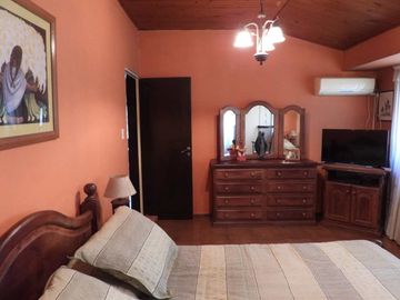 VENTA CASA 5 AMBIENTES ITUZAINGO NORTE