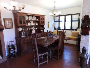 VENTA CASA 5 AMBIENTES ITUZAINGO NORTE