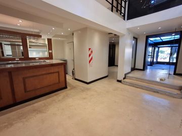 Venta local 390 mts2 en Punta Chica Victoria