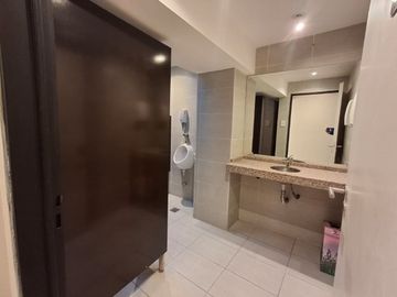 Venta local 390 mts2 en Punta Chica Victoria