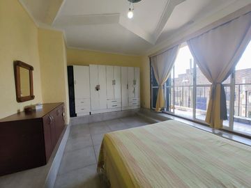 VENTA GALPON Y PH 3 AMBIENTES LOMAS DE ZAMORA