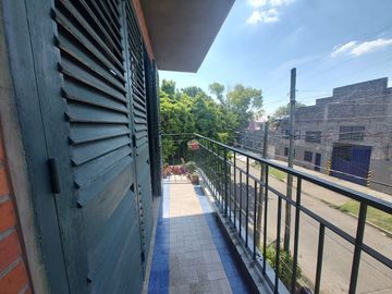 VENTA GALPON Y PH 3 AMBIENTES LOMAS DE ZAMORA