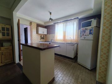 VENTA GALPON Y PH 3 AMBIENTES LOMAS DE ZAMORA
