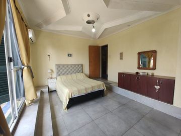 VENTA GALPON Y PH 3 AMBIENTES LOMAS DE ZAMORA