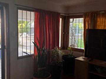 VENTA DE QUINTA, 3 CASAS+SALON COMERCIAL, PISCINA.