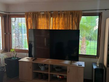 VENTA DE QUINTA, 3 CASAS+SALON COMERCIAL, PISCINA.