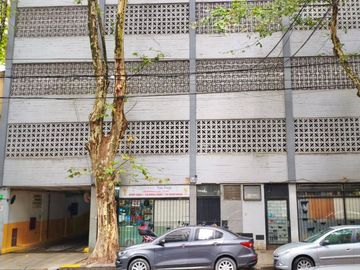 COCHERA FIJA Y CUBIERTA EN VENTA BELGRANO COLEGIAL