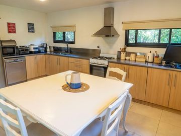 VENTA CASA 5amb B. SAN ISIDRO LABRADOR,DIQUE LUJAN