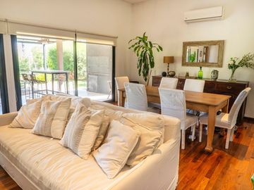 VENTA CASA 5amb B. SAN ISIDRO LABRADOR,DIQUE LUJAN