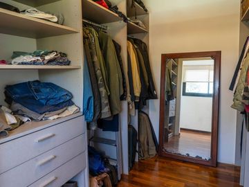 VENTA CASA 5amb B. SAN ISIDRO LABRADOR,DIQUE LUJAN
