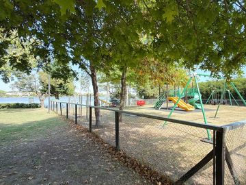VENTA CASA 5amb B. SAN ISIDRO LABRADOR,DIQUE LUJAN