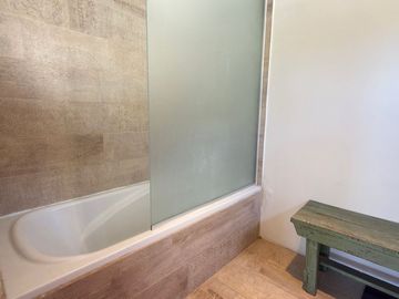 VENTA CASA 5amb B. SAN ISIDRO LABRADOR,DIQUE LUJAN
