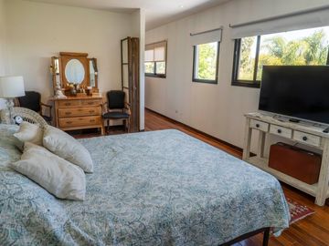 VENTA CASA 5amb B. SAN ISIDRO LABRADOR,DIQUE LUJAN