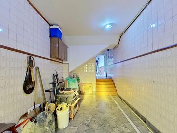 CASA EN VENTA 5 AMB FLORES / IDEAL TRES FAMILIAS!