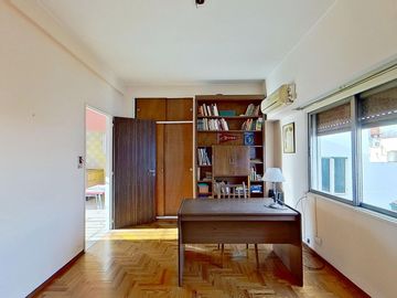CASA EN VENTA 5 AMB FLORES / IDEAL TRES FAMILIAS!