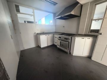 ALQUILER EDIFICIO ENTERO MULTIUSO EXC UBICACION