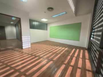ALQUILER EDIFICIO ENTERO MULTIUSO EXC UBICACION