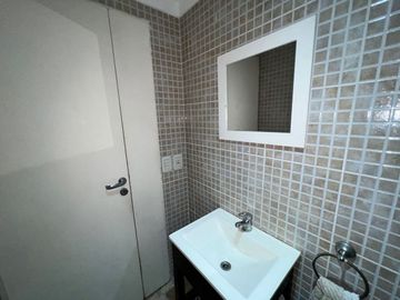 Venta monoambiente Parque Patricios con balcón