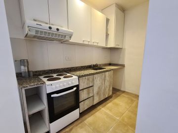 MODERNO PH 2 AMBIENTES CON PATIO APTO PROFESIONAL