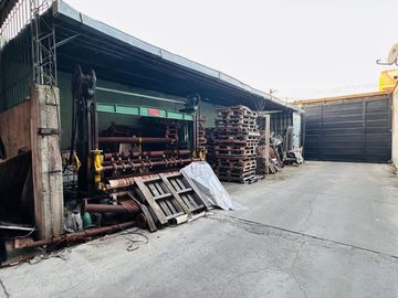 VENTA GALPON ESCALADA LANUS 1300 M2 LOCAL OFICINA