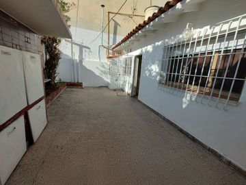 CASA T/CHALET DE 3 DORM. COCHERA, PATIO, QUINCHO