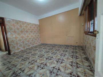 CASA T/CHALET DE 3 DORM. COCHERA, PATIO, QUINCHO