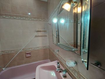 CASA T/CHALET DE 3 DORM. COCHERA, PATIO, QUINCHO
