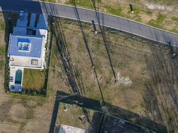 VENTA LOTE INTERNO DE 900M2 BARRIO AZURRA PILAR