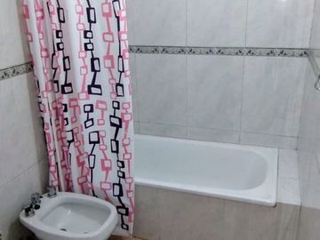 VENTA LOCAL O DEPOSITO CON VIVIENDA VILLA ADELINA