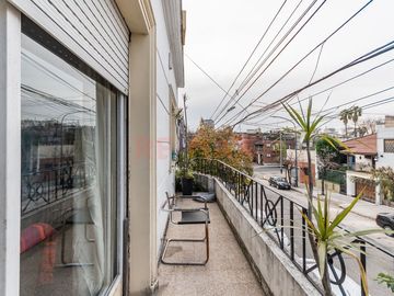 VENTA PH 4 AMBIENTES BALCÓN Y TERRAZA- P.CHACABUCO