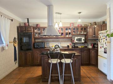 Chalet en Country Bco. Provincia | Pileta y Parque