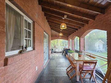 Chalet en Country Bco. Provincia | Pileta y Parque