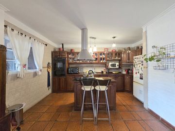 Chalet en Country Bco. Provincia | Pileta y Parque