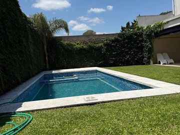 VENTA CASA 6 AMB. C/ PILETA -APTO CREDITO- C EVITA