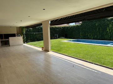 VENTA CASA 6 AMB. C/ PILETA -APTO CREDITO- C EVITA