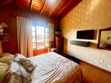 PADUA: VENTA PROPIEDAD C LOCAL, DEPOSITO Y PH 3AMB