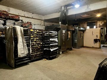 PADUA: VENTA PROPIEDAD C LOCAL, DEPOSITO Y PH 3AMB