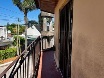 PADUA: VENTA PROPIEDAD C LOCAL, DEPOSITO Y PH 3AMB