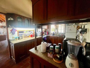 PADUA: VENTA PROPIEDAD C LOCAL, DEPOSITO Y PH 3AMB